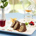 Landmark Creek & Wellness 4*