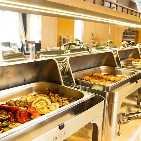 Landmark Creek & Wellness 4*