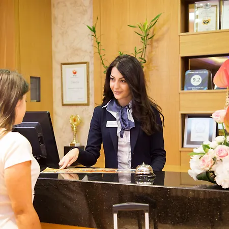 Landmark Creek & Wellness 4*